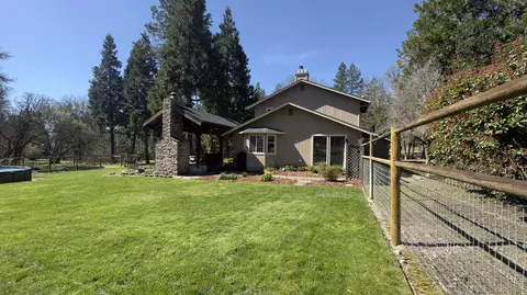 388 Granite Hill Rd, Grants Pass, OR 97526