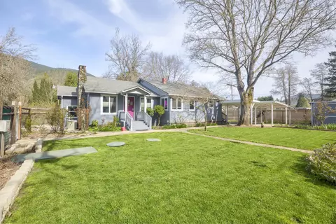 8288 Rogue River Hwy, Grants Pass, OR 97527
