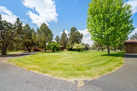 65833 Cori Way, Bend, OR 97703 photo 38