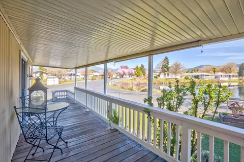 2295 SW Webster Rd, Grants Pass, OR 97526