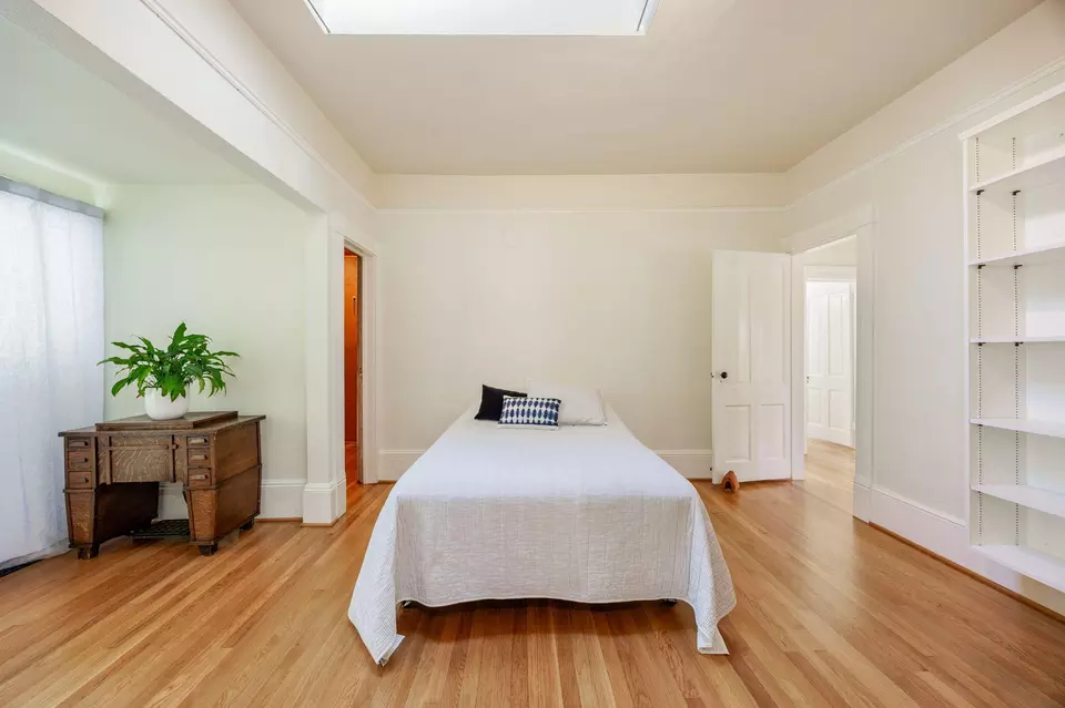 Bedroom - 102 Granite St, Ashland, OR 97520 photo 1 of 8