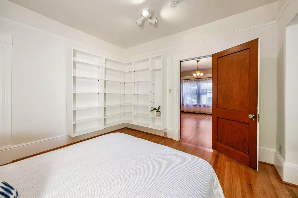 Bedroom - 102 Granite St, Ashland, OR 97520 photo 3 of 8