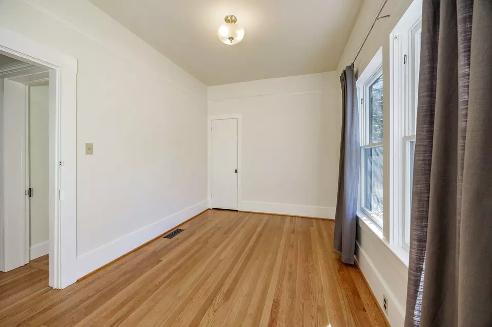Bedroom - 102 Granite St, Ashland, OR 97520 photo 7 of 8