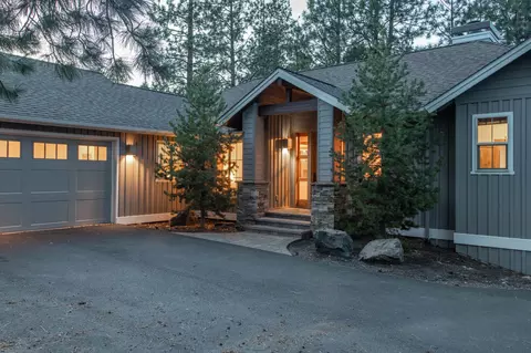 2834 NW Lakemont Dr, Bend, OR 97703