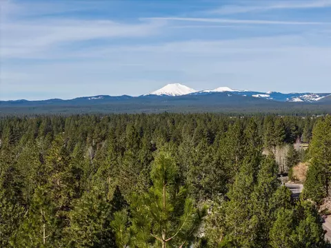 1828 SW Troon Ave, Bend, OR 97702