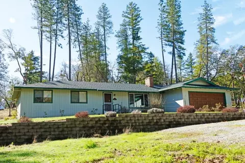 16792 Water Gap Rd, Williams, OR 97544