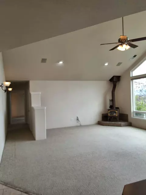 526 Wedgewood Dr, Eagle Point, OR 97524 photo 23