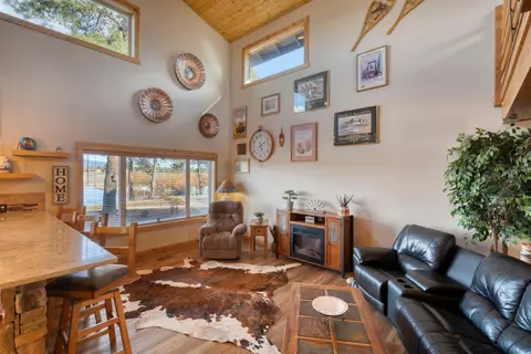Living - 53010 Bridge Dr, La Pine, OR 97739 photo 2 of 4