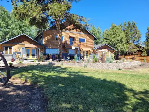 Exterior - 53010 Bridge Dr, La Pine, OR 97739 photo 8 of 11