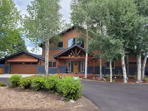 Exterior - 53010 Bridge Dr, La Pine, OR 97739 photo 2 of 11