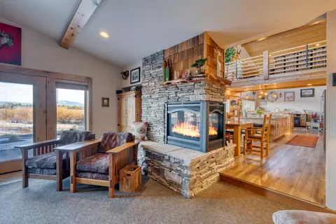 Living - 53010 Bridge Dr, La Pine, OR 97739 photo 3 of 4