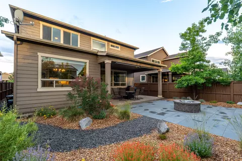 61048 Manhae Loop, Bend, OR 97702 photo 38