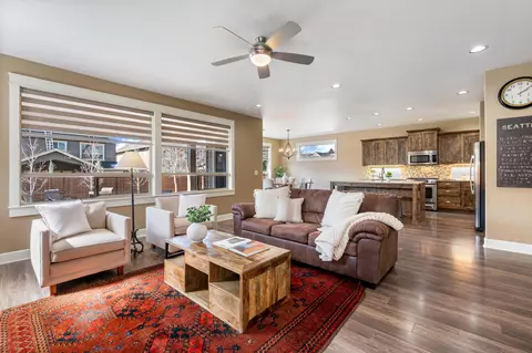 61048 Manhae Loop, Bend, OR 97702 photo 9