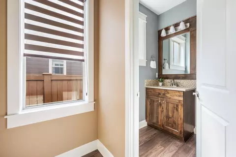 61048 Manhae Loop, Bend, OR 97702 photo 7