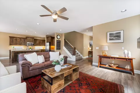 61048 Manhae Loop, Bend, OR 97702 photo 12
