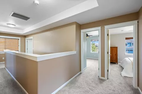 61048 Manhae Loop, Bend, OR 97702 photo 32
