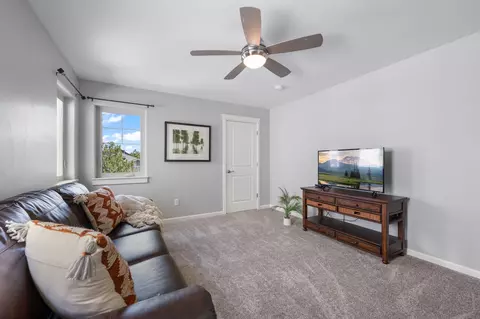 61048 Manhae Loop, Bend, OR 97702 photo 22