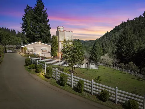 520 Brimstone Rd, Wolf Creek, OR 97497