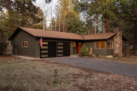 Exterior - 20356 Shahala Ct, Bend, OR 97702 photo 4 of 7