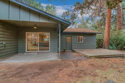 Exterior - 20356 Shahala Ct, Bend, OR 97702 photo 5 of 7