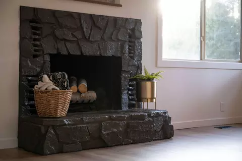 Living - 20356 Shahala Ct, Bend, OR 97702 photo 4 of 5