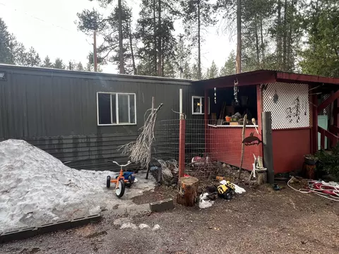 56493 Meteor Dr, Bend, OR 97707