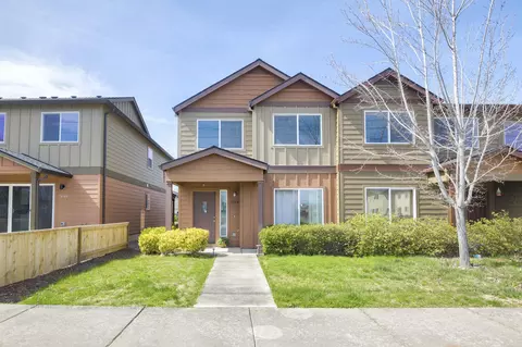 7653 24th St, White City, OR 97503