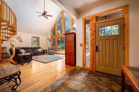 Entry Way - 56072 Remington Dr, Bend, OR 97707 photo 1 of 1