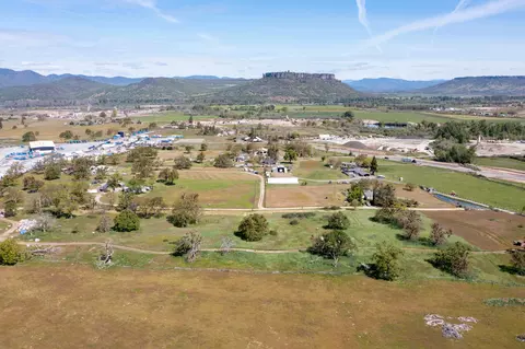 6535 Blackwell Rd, Central Point, OR 97502