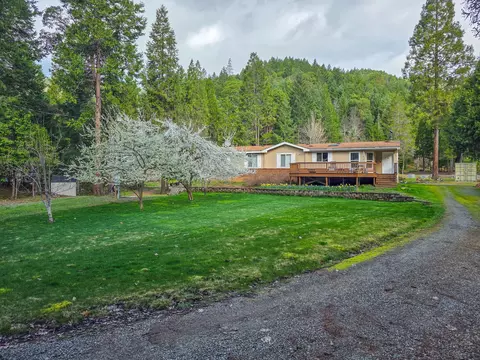 952 Lower Wolf Creek Rd, Wolf Creek, OR 97497
