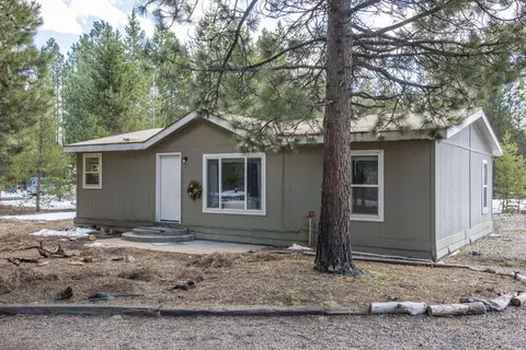 15749 Lava Dr, La Pine, OR 97739