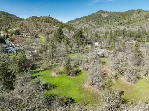 0 Mina Ln, Grants Pass, OR 97526