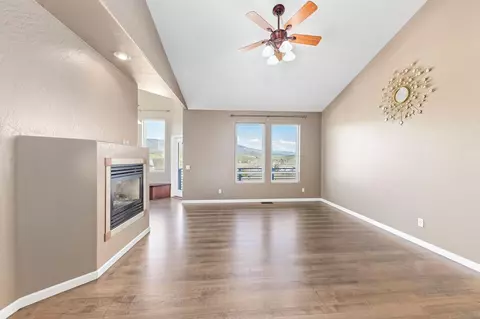 454 Elm St, Phoenix, OR 97535 photo 6