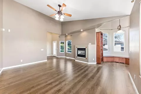 454 Elm St, Phoenix, OR 97535 photo 7
