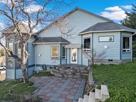 454 Elm St, Phoenix, OR 97535 photo 4