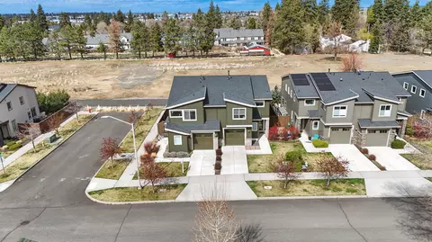View/Area - 704 NE Vail Ln, Bend, OR 97701 photo 3 of 4