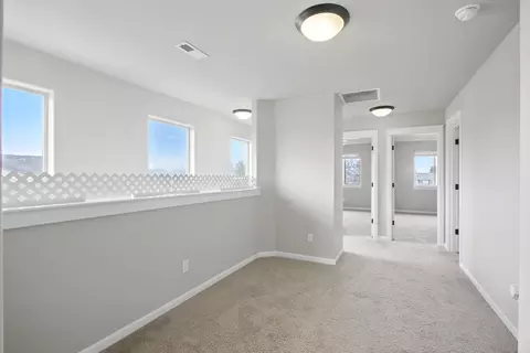 Entry Way - 704 NE Vail Ln, Bend, OR 97701 photo 4 of 5