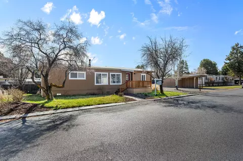 61445 SE 27th St #14, Bend, OR 97702