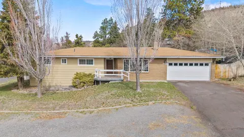 6703 Eberlein Ave, Klamath Falls, OR 97603