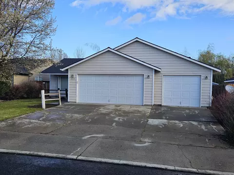 845 NE Nickernut Pl, Redmond, OR 97756