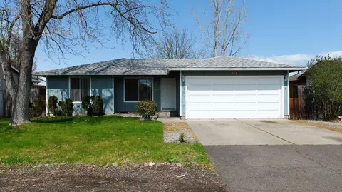 3087 Avenue A, White City, OR 97503