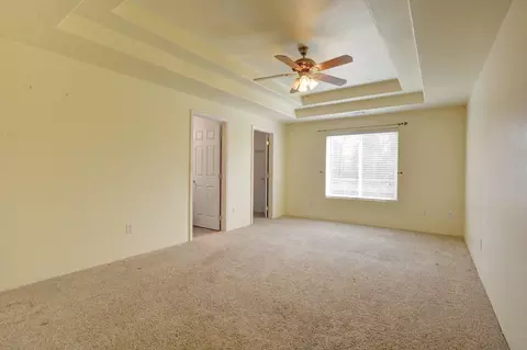 587 S Royal Ave, Eagle Point, OR 97524 photo 10