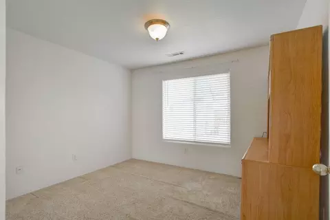 587 S Royal Ave, Eagle Point, OR 97524 photo 14