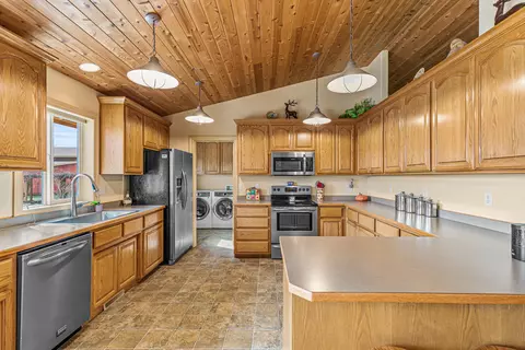 446 Ayres Rd, Eagle Point, OR 97524 photo 18