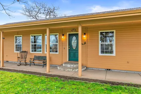 446 Ayres Rd, Eagle Point, OR 97524 photo 8