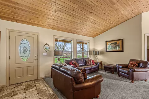 446 Ayres Rd, Eagle Point, OR 97524 photo 9