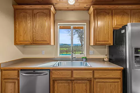 446 Ayres Rd, Eagle Point, OR 97524 photo 19