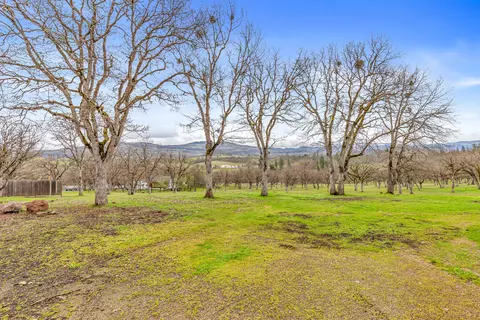 446 Ayres Rd, Eagle Point, OR 97524 photo 48