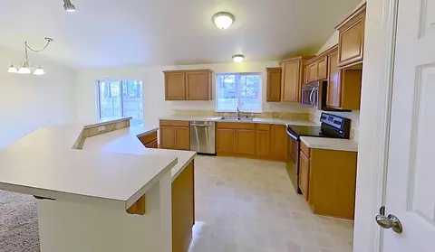 Kitchen - 56234 Black Duck Rd, Bend, OR 97707 photo 4 of 4