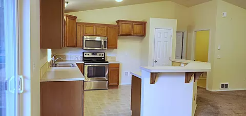 Kitchen - 56234 Black Duck Rd, Bend, OR 97707 photo 2 of 4